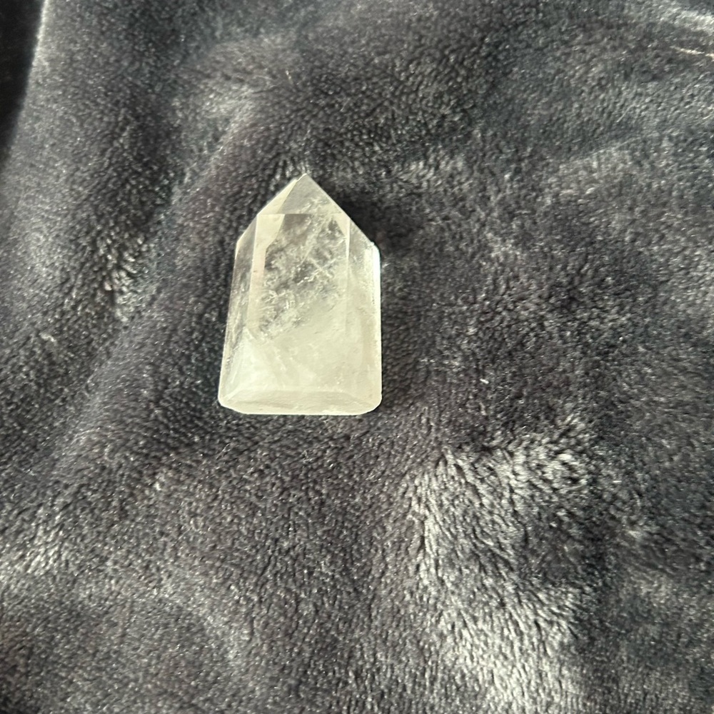 Mini clear quartz tower